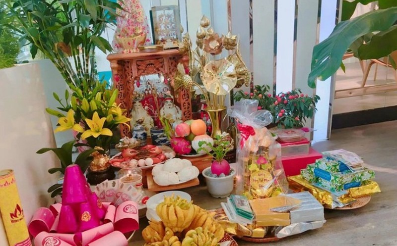 Lập bàn thờ ở nơi mới đồng thời tiến hành lễ an vị lại